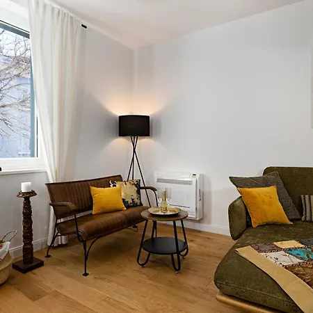 Aurelia Apartment *